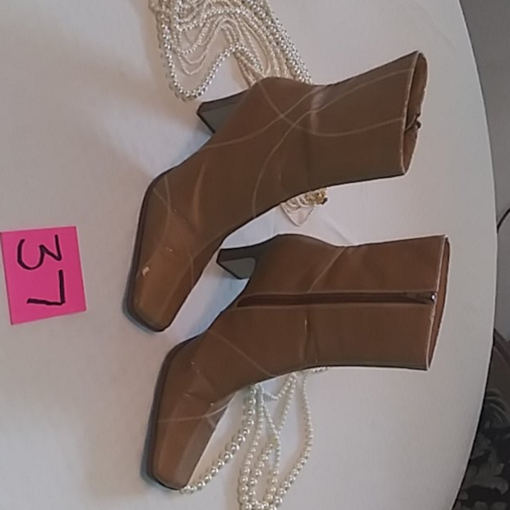 Boots - Picture 2 of 4